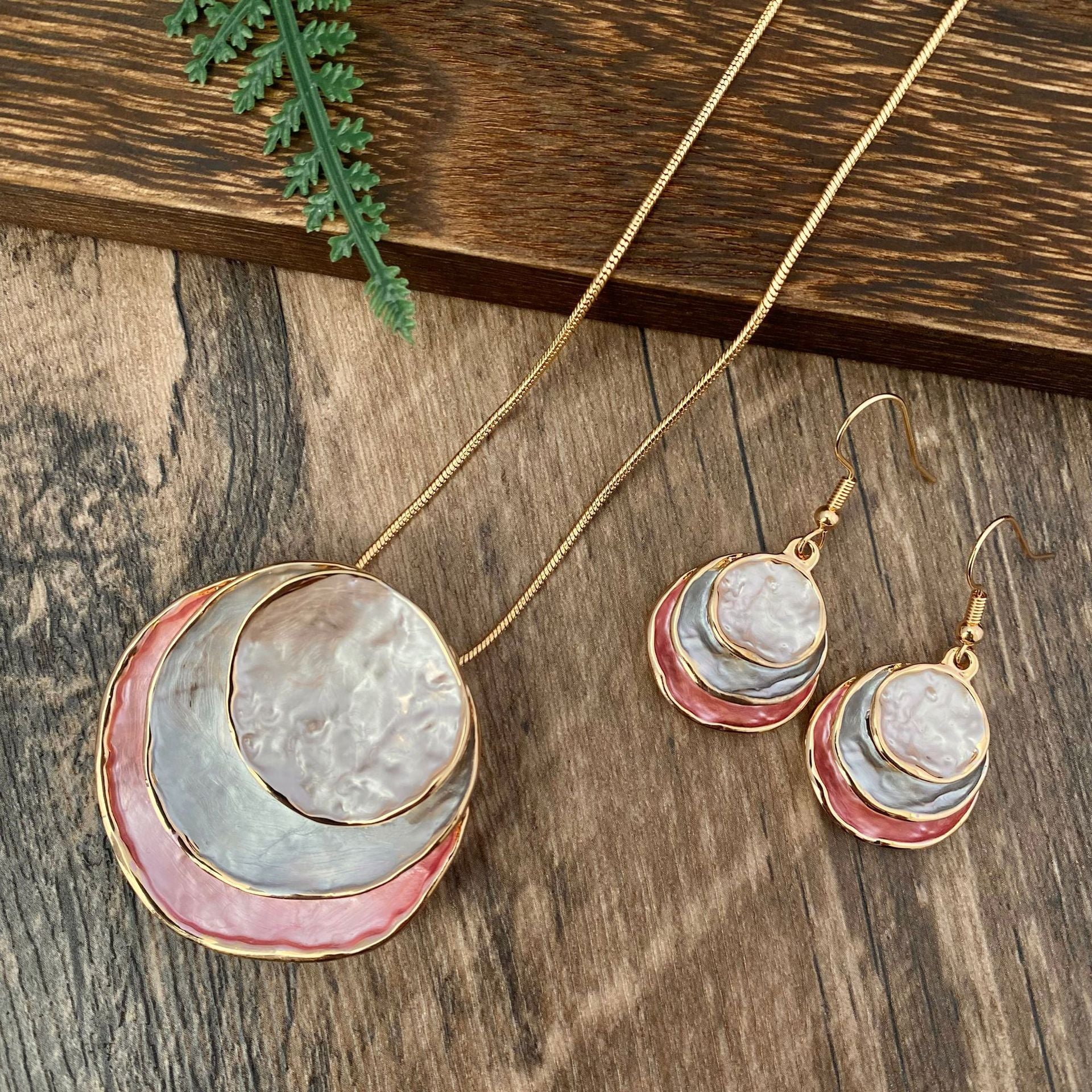 Three-Layer Pendant Jewelry Set