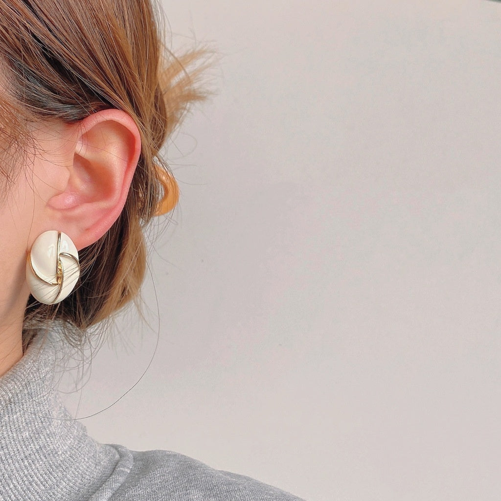"Cream 14K Plated Oval Ear Studs"
