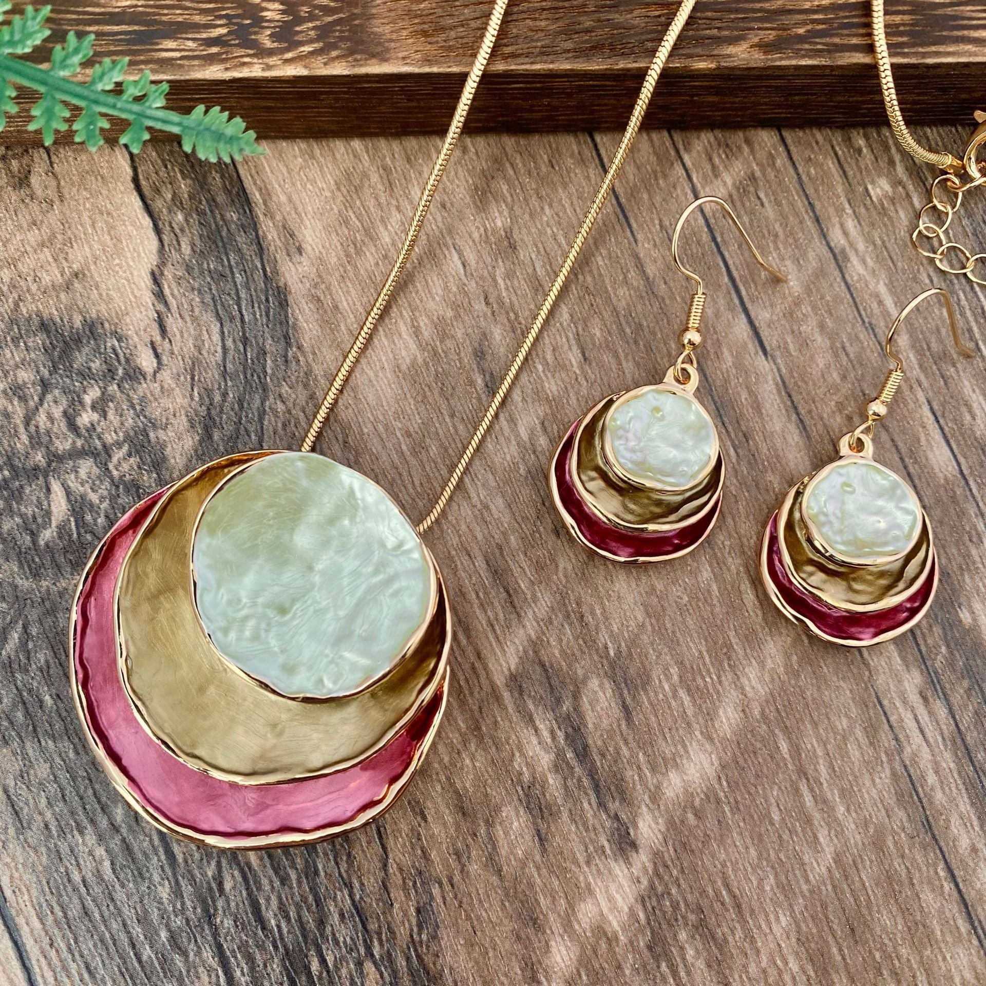 Three-Layer Pendant Jewelry Set